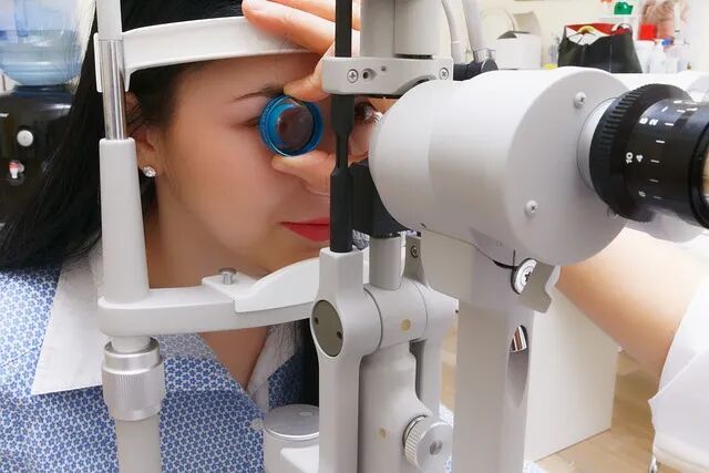 ICL晶体植入：不切削角膜的近视手术